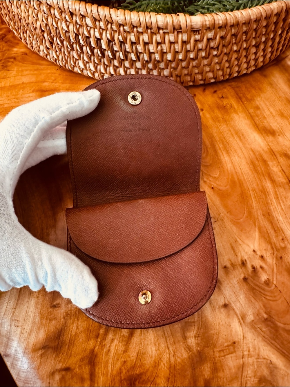 Just in 🔥Louis Vuitton Monogram Porte
Monnaie Gousset Coin Purse
Wallet/rare fl - Picture 7 of 14